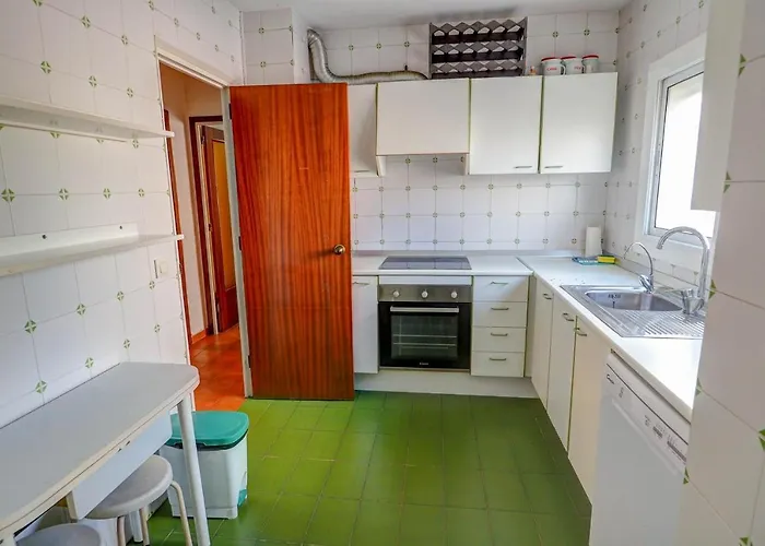 Oasis Sinia By Hello Homes *